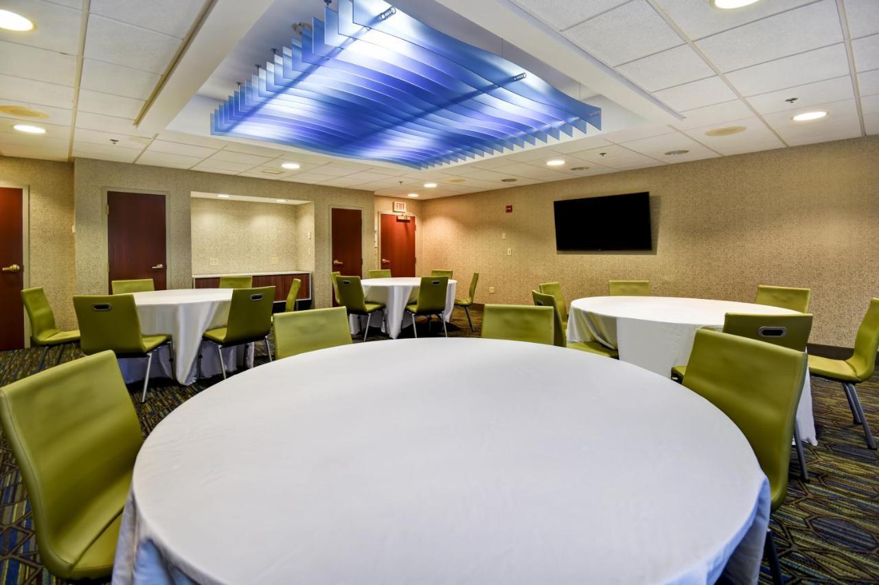 Express Newport North - By Ihg Middletown